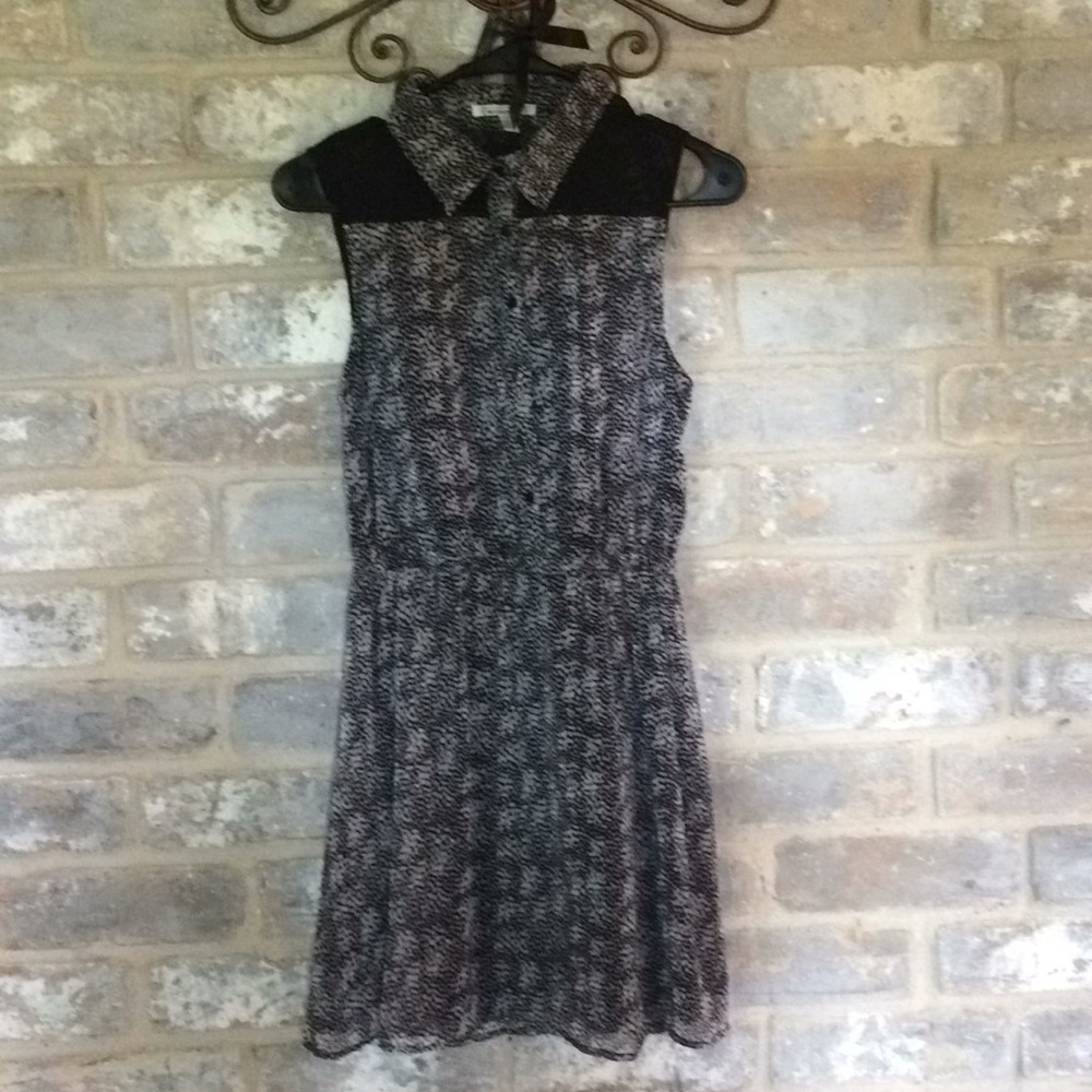 Lucca Couture sleeveless lacy back dress size sm.